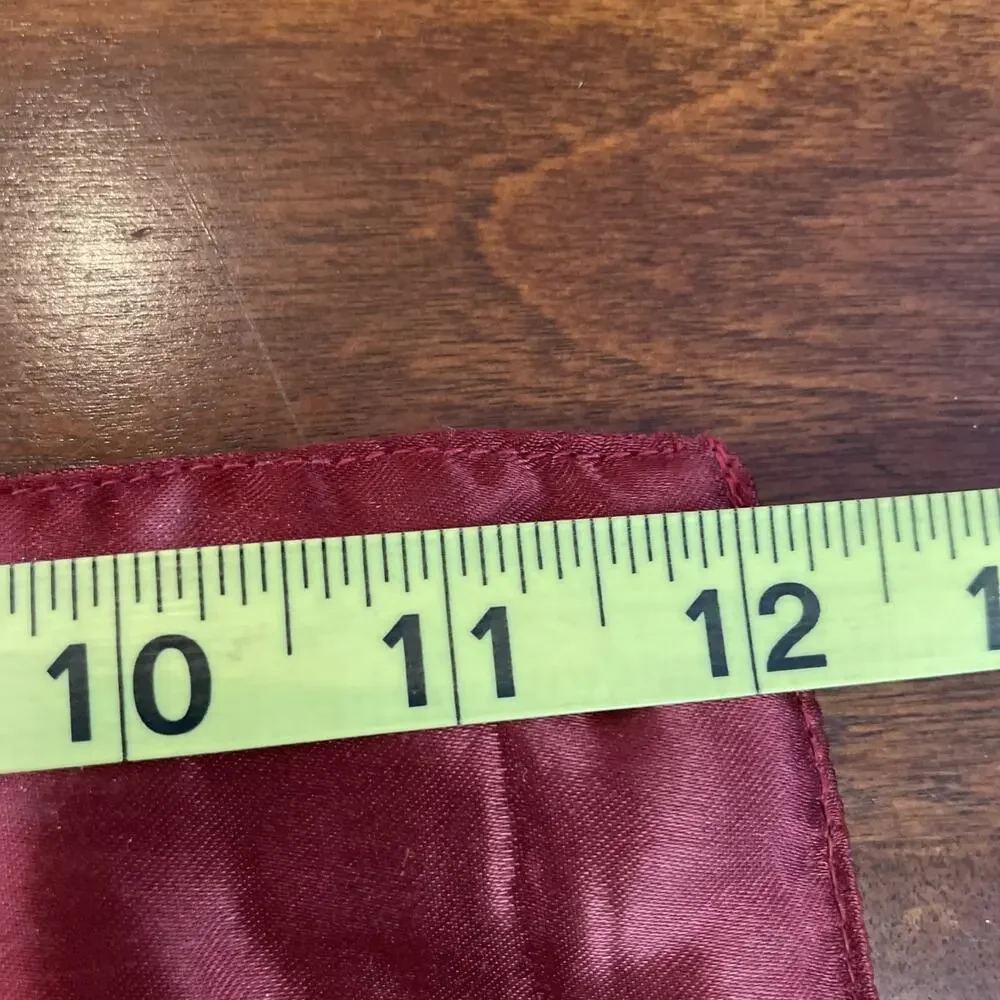 Shimmery Holiday Table Runner 13